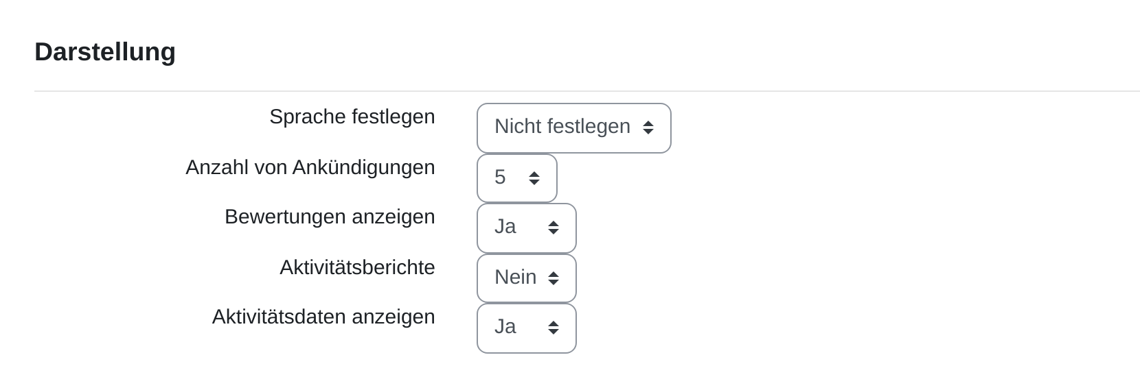 Der Abschnitt Darstellung mit fünf Einstellungen: Sprache festlegen „Nicht festlegen“, Anzahl von Ankündigungen „5“, Bewertungen anzeigen „Ja“, Aktivitätsberichte „Nein“ und Aktivitätsdaten anzeigen „Ja“.